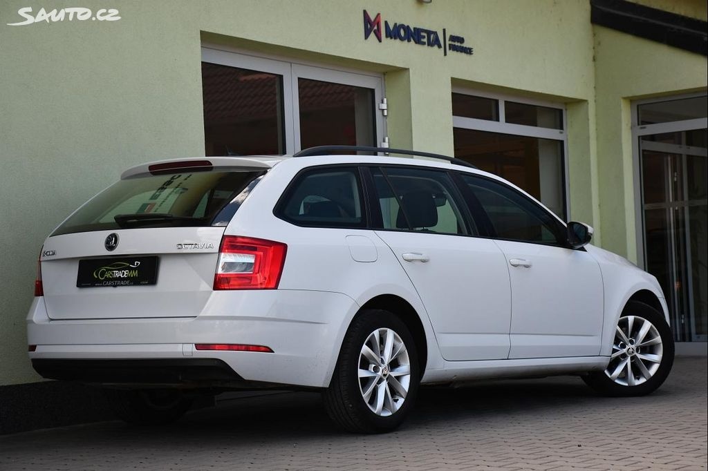 Škoda Octavia Combi 1.6TDi DSG 85KW NAVI CARPLAY - 2