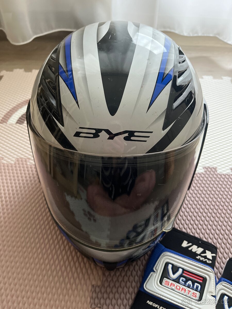 Helma a rukavice - 2