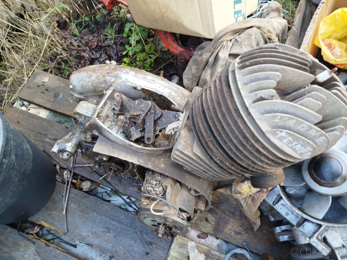 Motor jawa 250 kývačka - 2