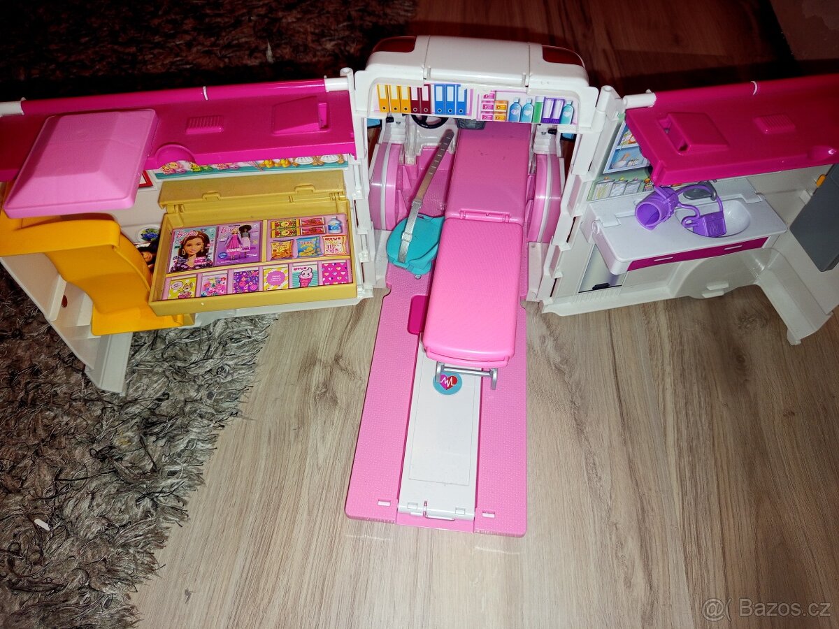 Barbie sanitka - 2
