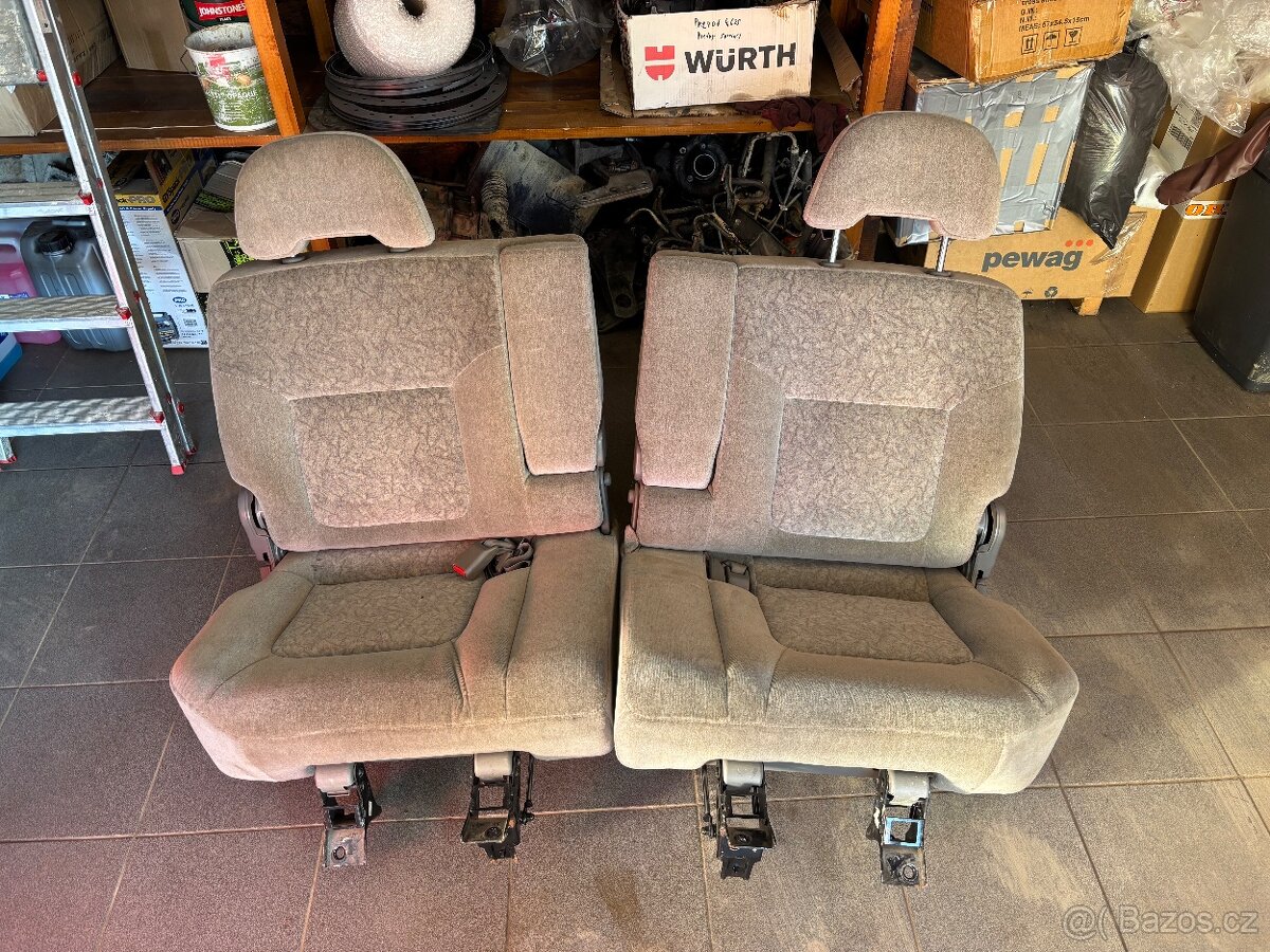 Sedačky Nissan Patrol GR Y61 - 2