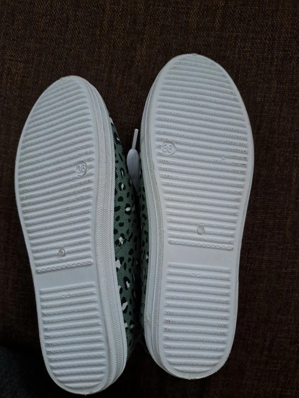 nové dívčí tenisky vel. 36 - 2