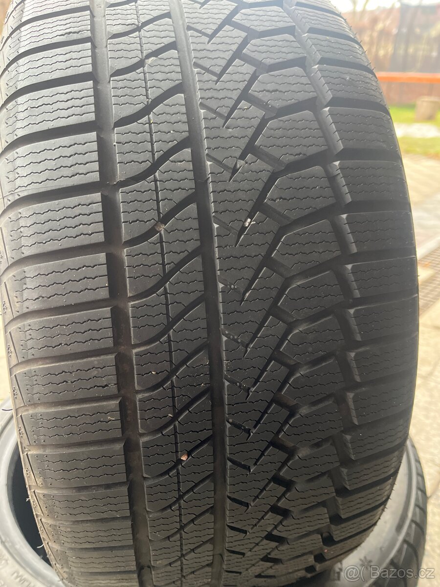 Zimní pneu 255/35/19 - 2