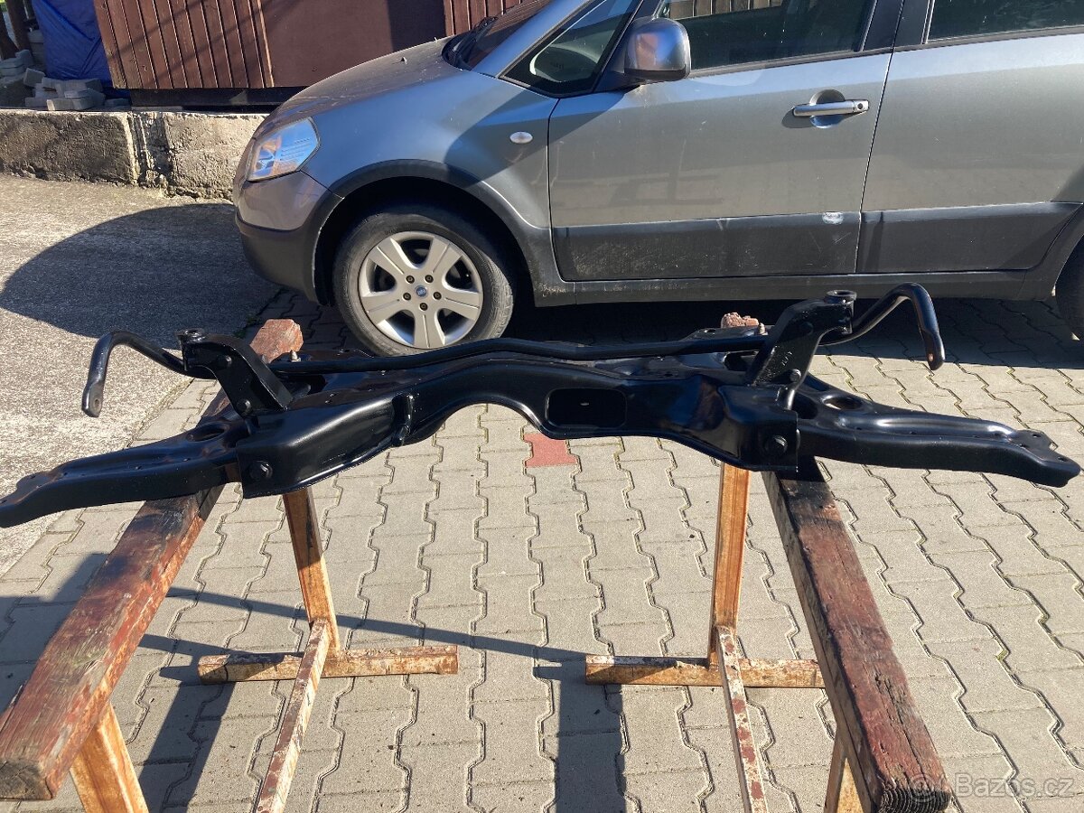 Škoda Fabia II. - přední nápravnice - stav A1 - 2