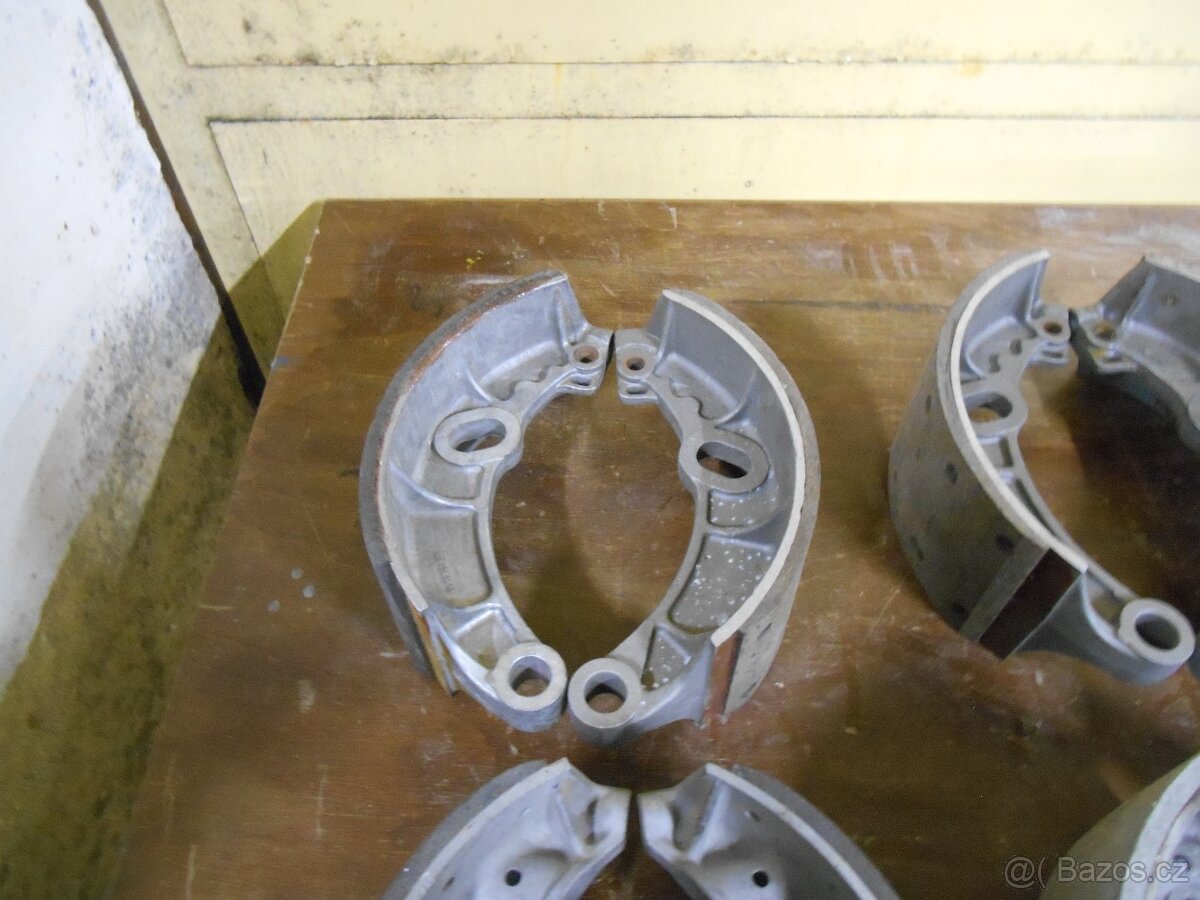 Mercedes SL 300 brzdové čelisti - 2