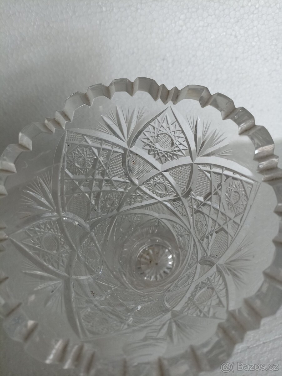 Broušená váza - 2