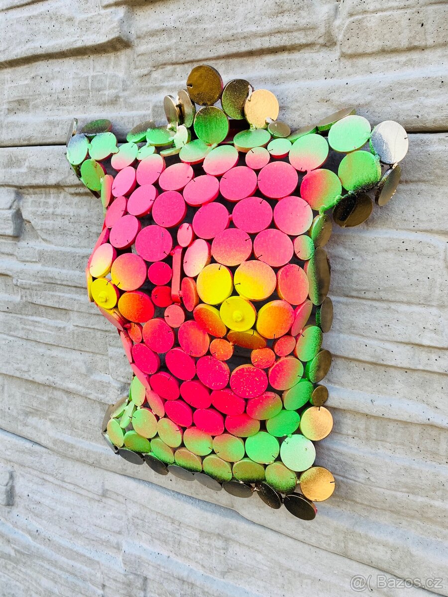 Kovové torzo ženy - 2