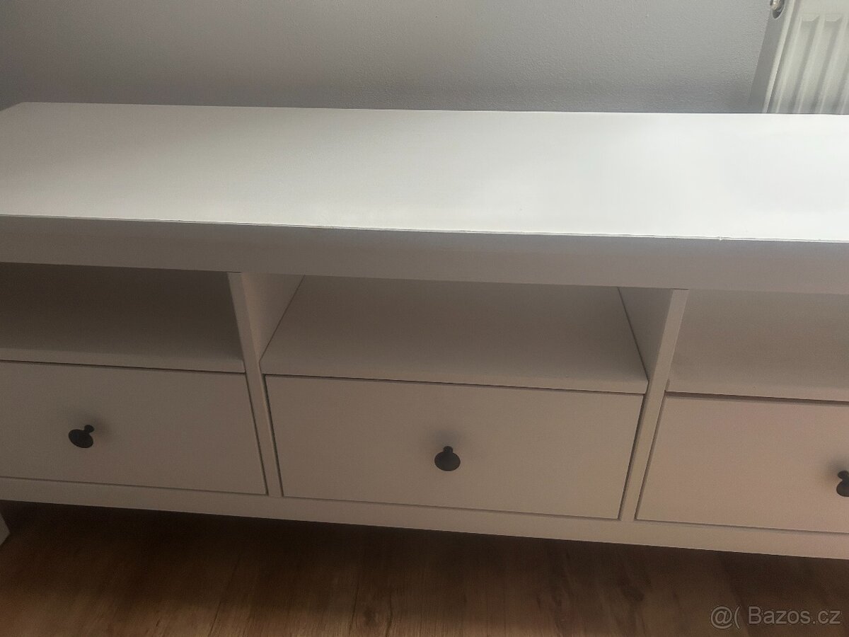 TV stolek - 2