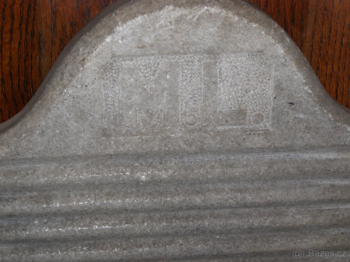 Mramorová kamenná valcha - 2