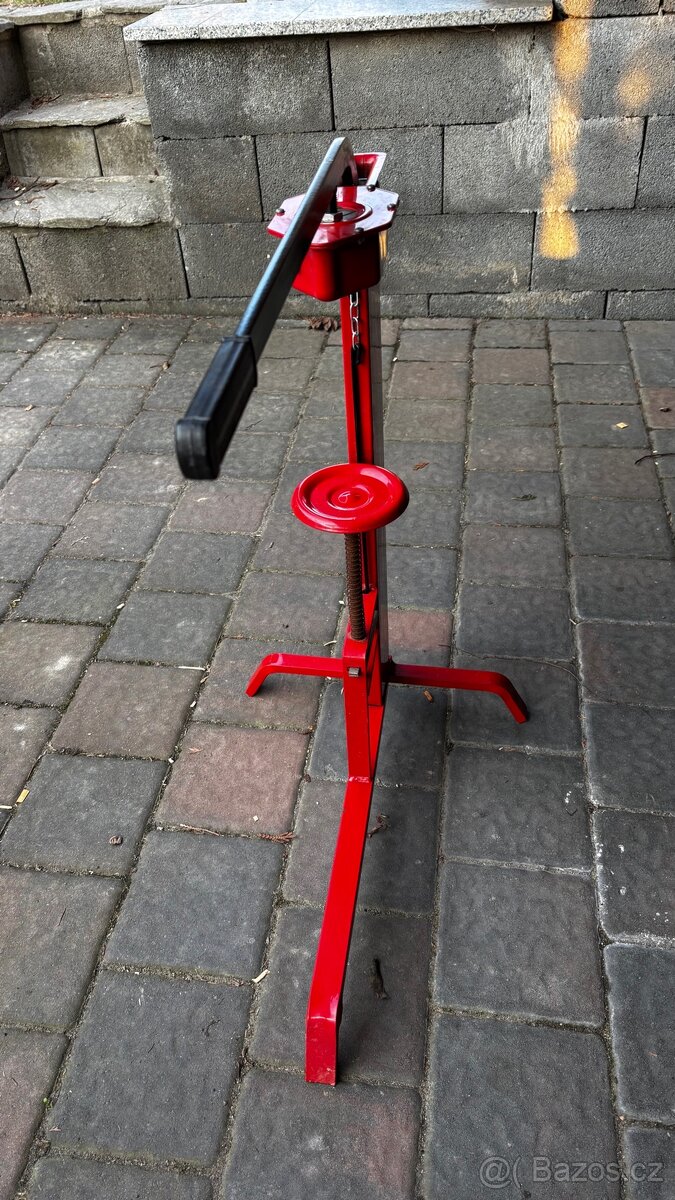Ruční zatkovacka - 2