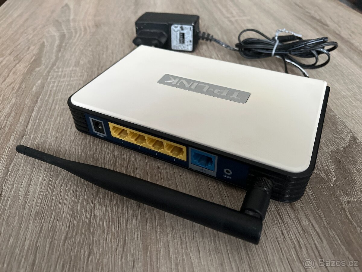 TP-LINK TL-WR543G - WiFi router - 2
