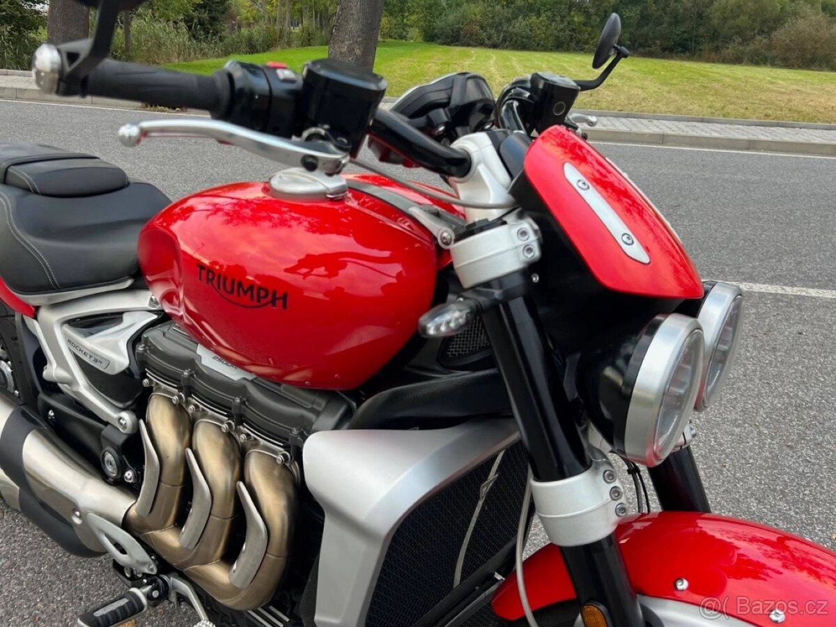 Prodám TRIUMPH ROCKET 3 - 2