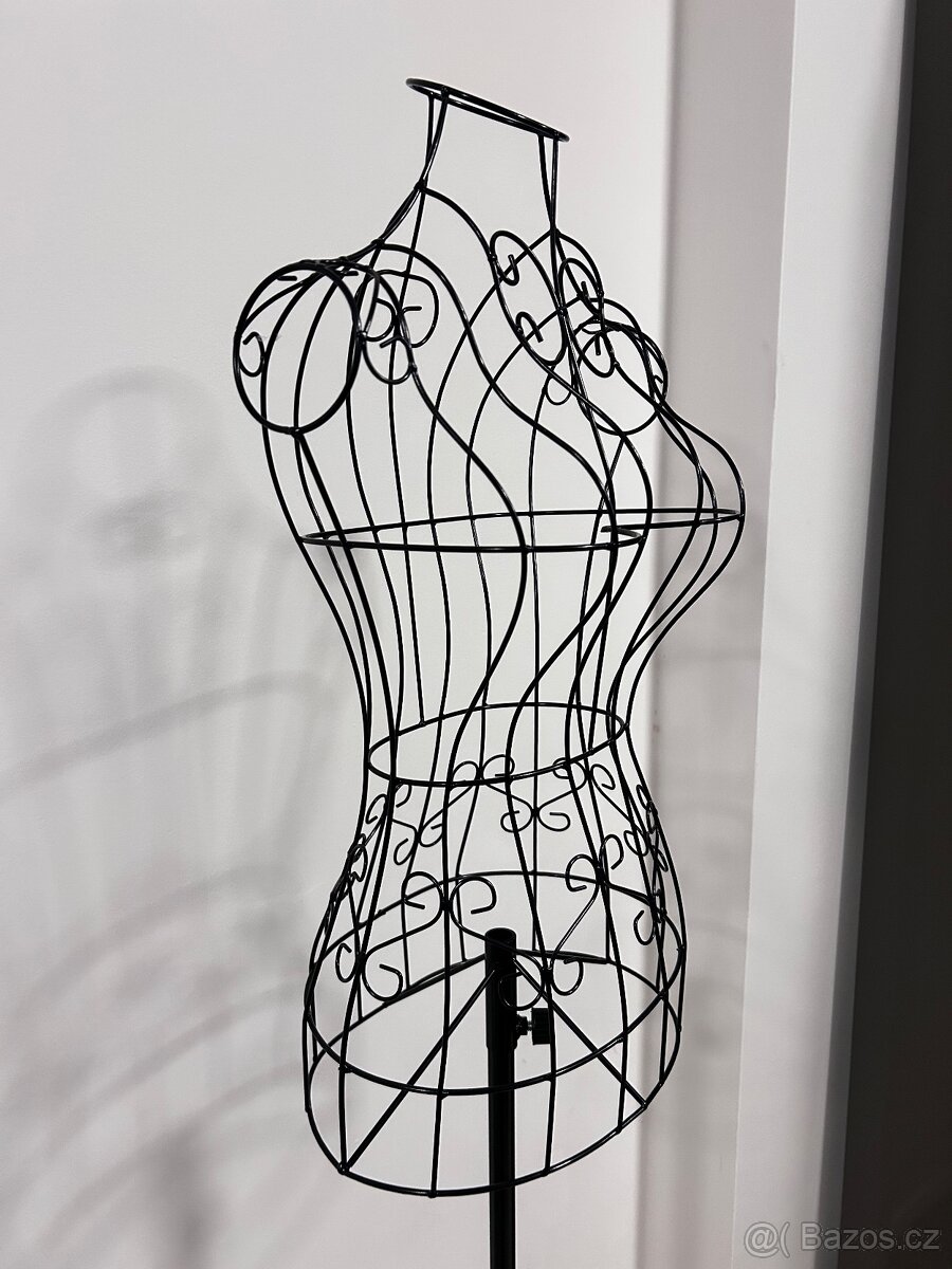 Krejčovská figurína kovová - 2