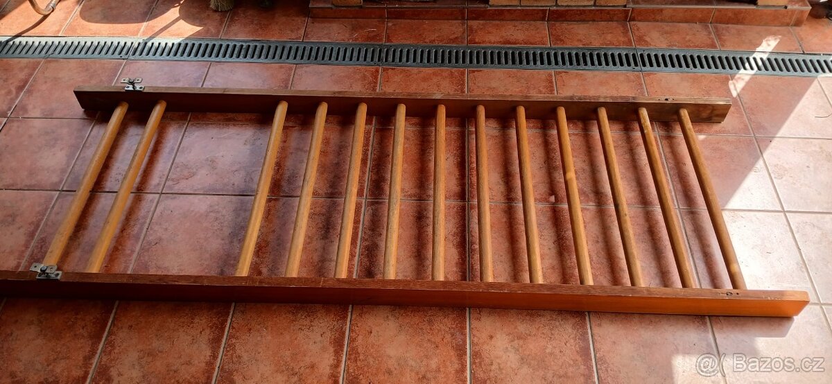 Ripstůl ( žebřiny ) - 2