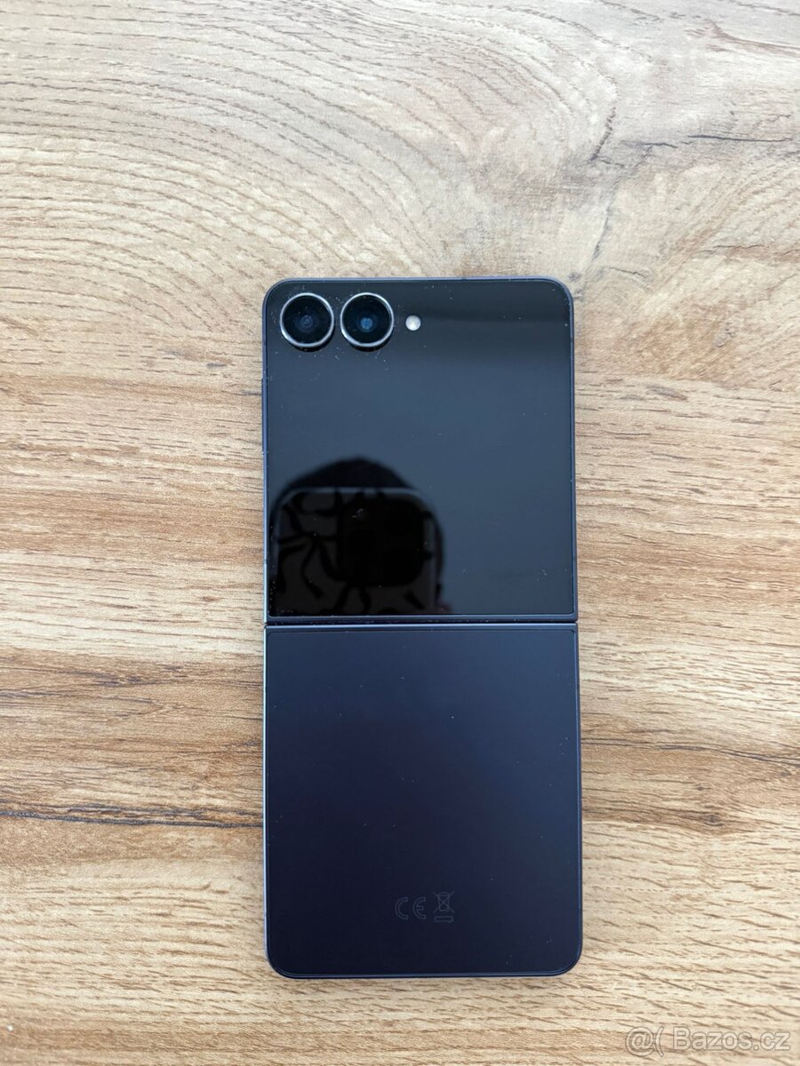 Samsung Galaxy Z Flip 7 - 2