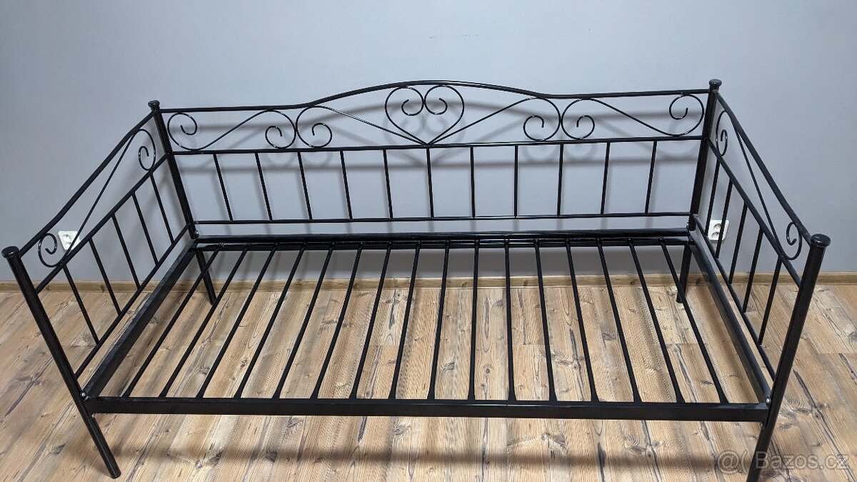 Kovová postel 200x90 - 2