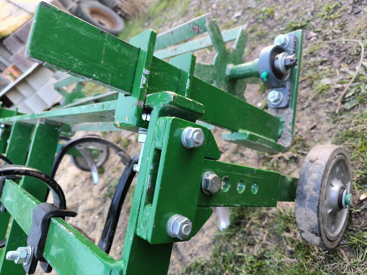 Radlickovy kultivátor za pf62 - 2