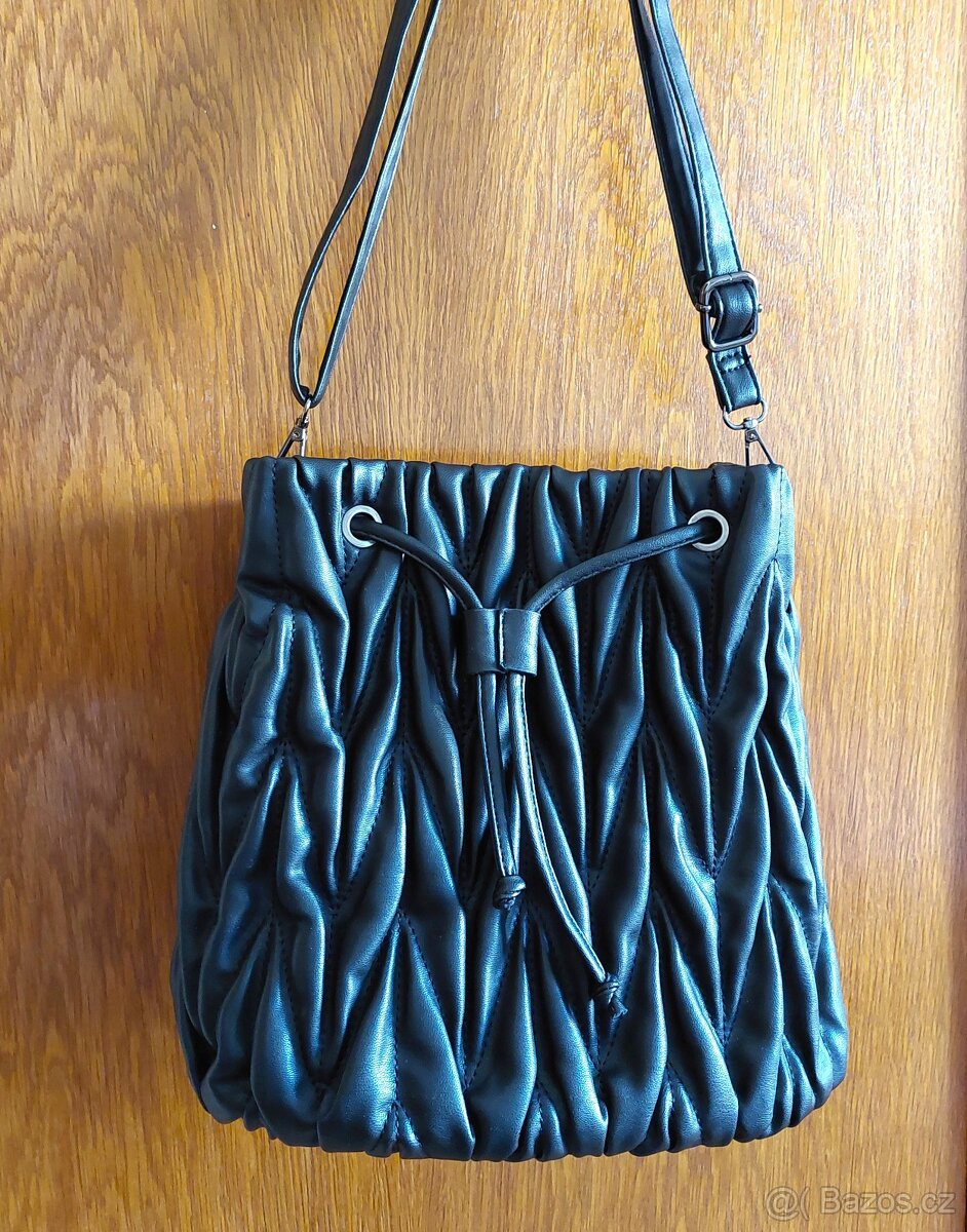 Černá kabelka BUCKET BAG - 2