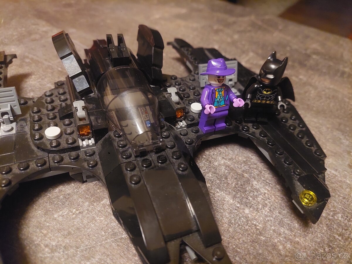 LEGO 76265 Batman vs. Joker Batwing - 2