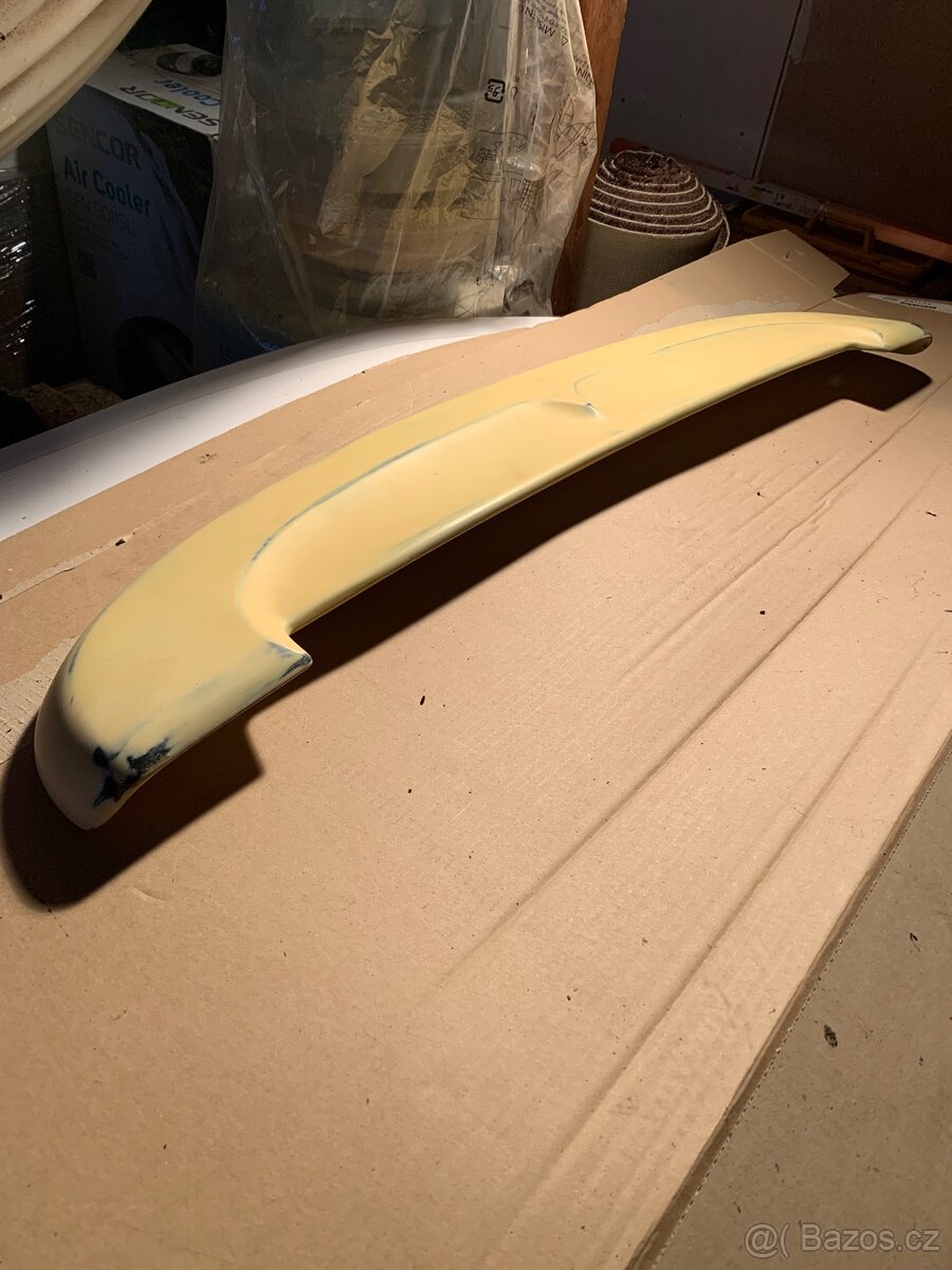 Zadní spoiler na auto - 2