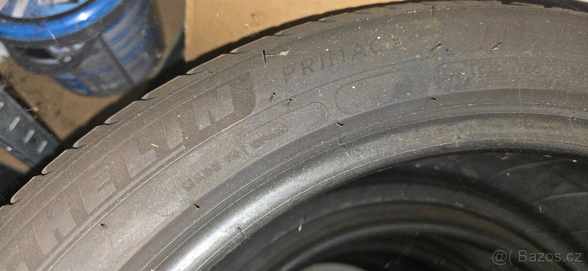 Gumy 235/45 R18 - 2