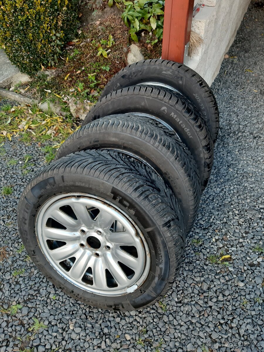Hybridní kola 16 + pneu 205/55/16 zimní Octavia 3,Passat - 2