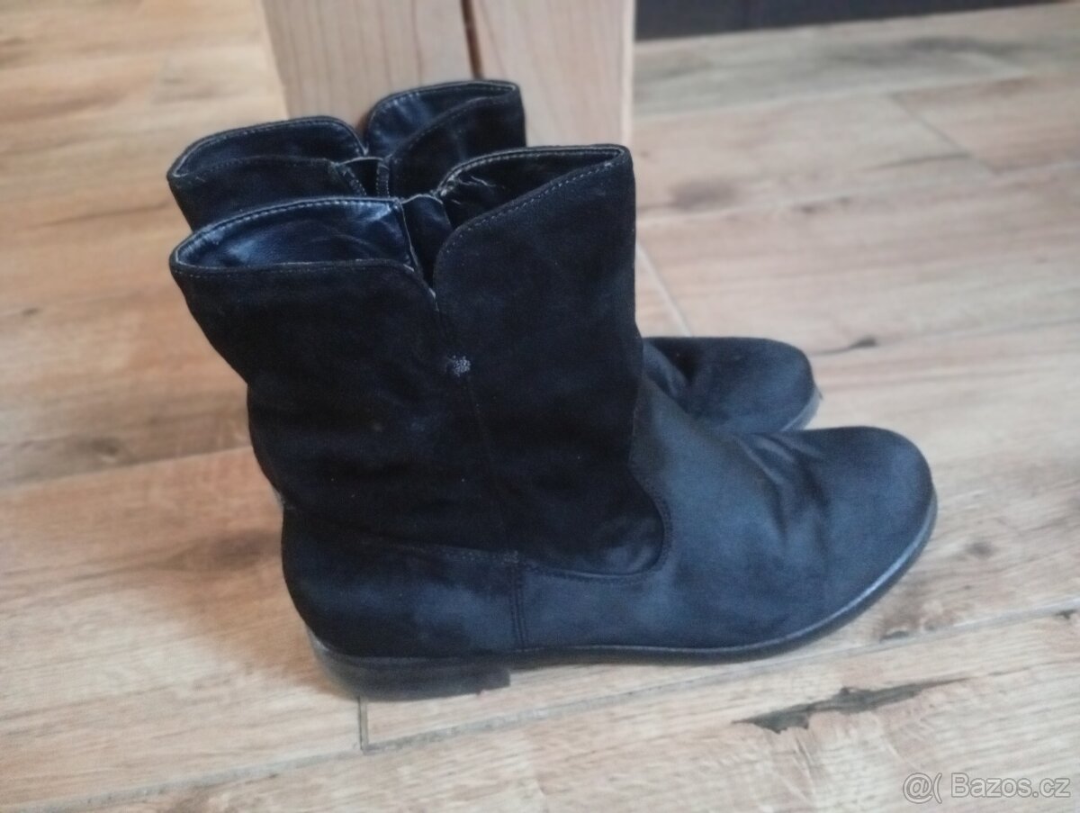 Dámské nízké kozačky, kotníkové boty Baťa vel.41 - 2