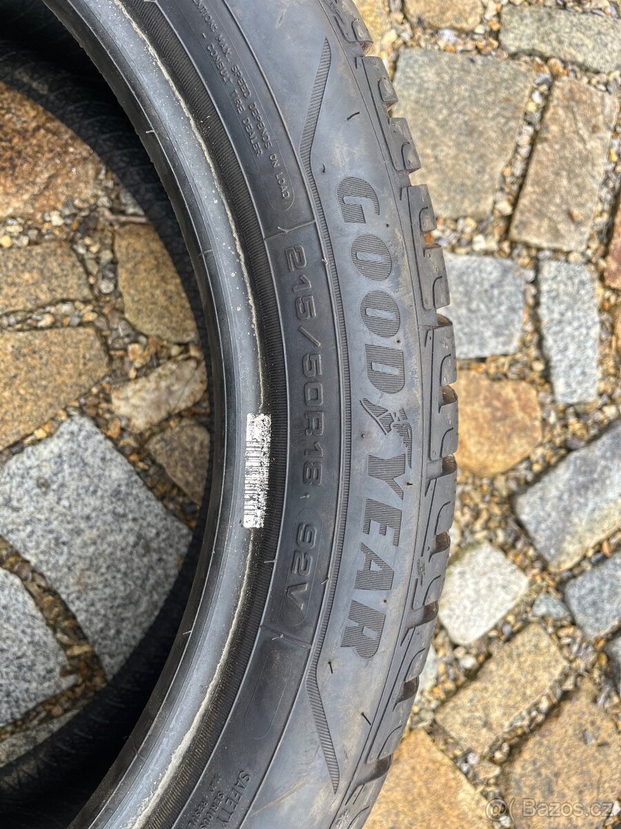 Zimní pneu 215/50 R 18 - 2