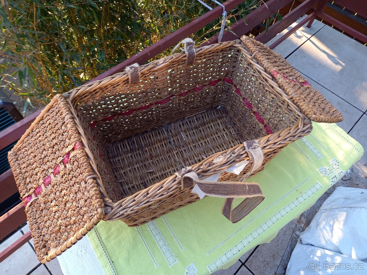 Piknikový proutěný koš - 2