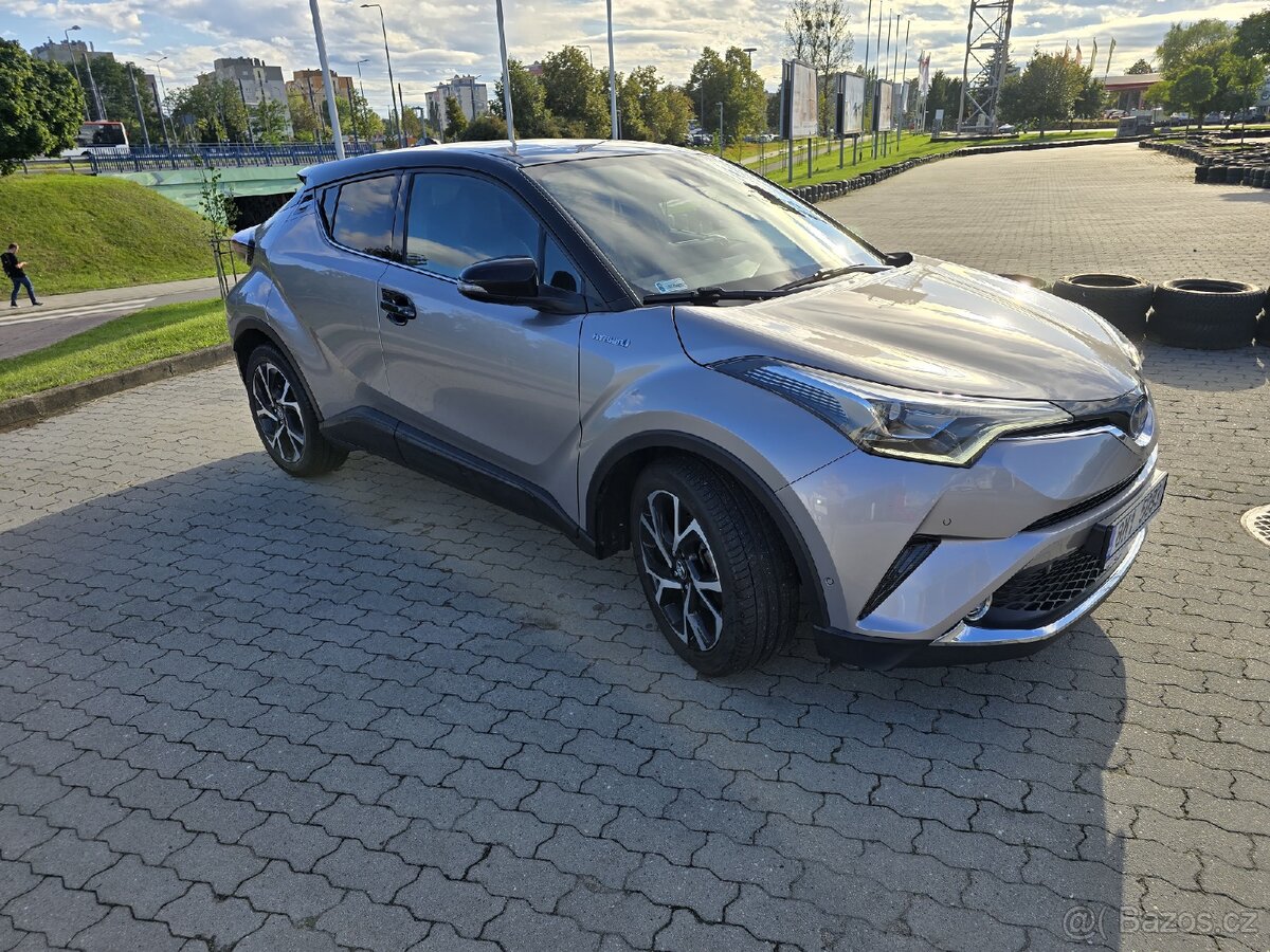 Toyota C-HR 1,8 hybrid 40 000 km - 2