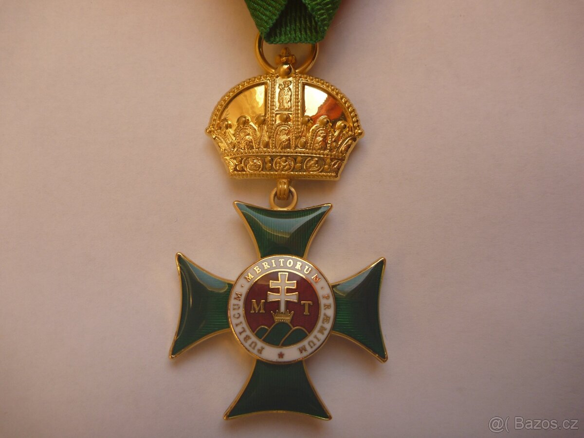 RU královský řád svatého Štěpána Uherský kříž FJI. R-U - 2