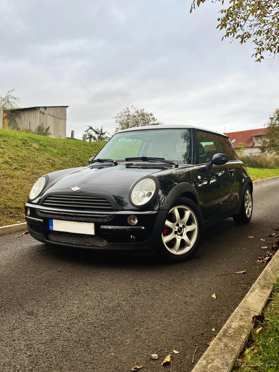 Mini COOPER 1.6/85kW, motokára s panoramou a muzikou - 2