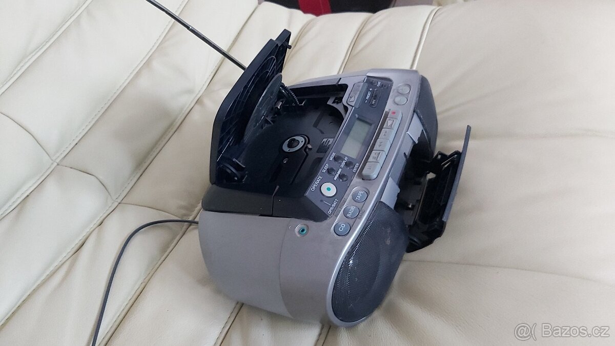 Prodam SONY rmg. s CD - 2