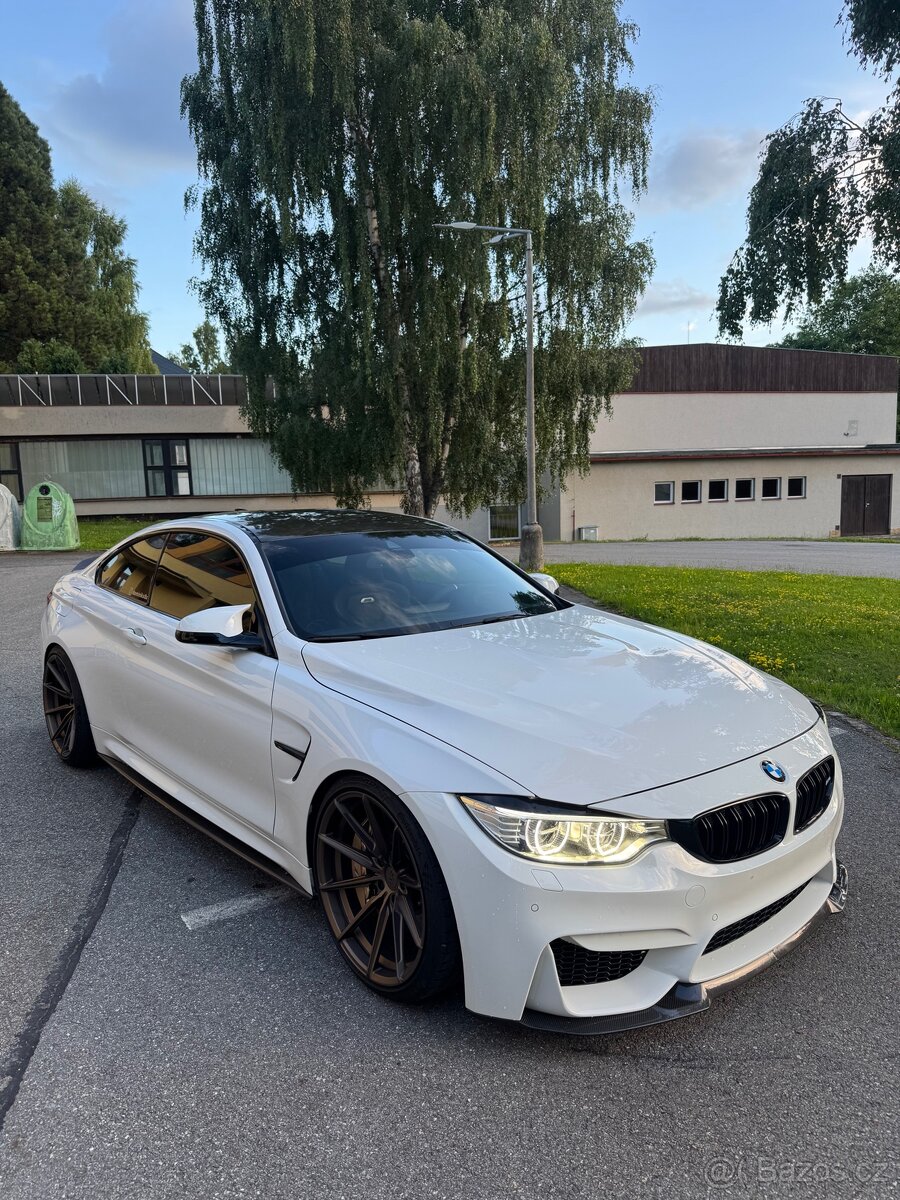 Bmw m4 f82 - 2