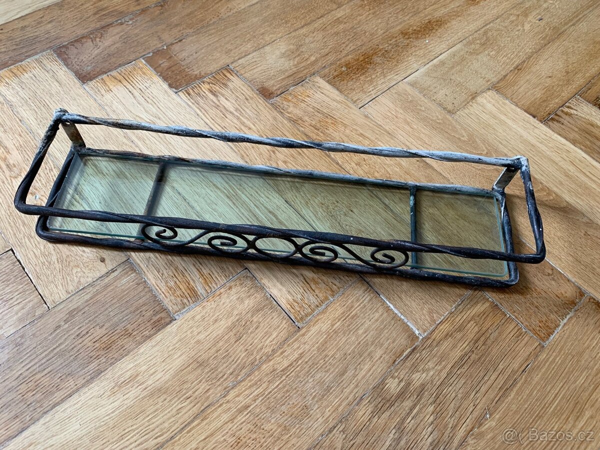 Polička kov a sklo - 2