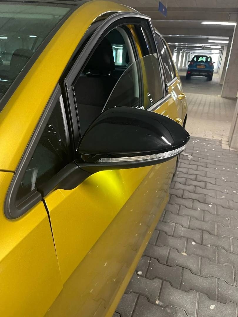 ČIERNE KRYTY spätných zrkadiel. - 2