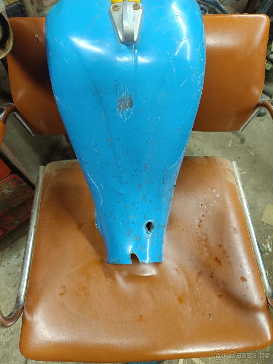 Horní prsíčka Jawa 05 - 2