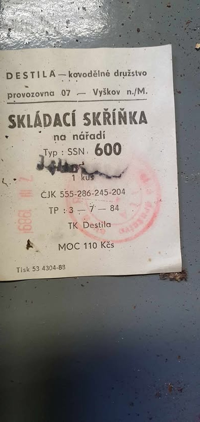 Skládací skříňka na nářadí - 2