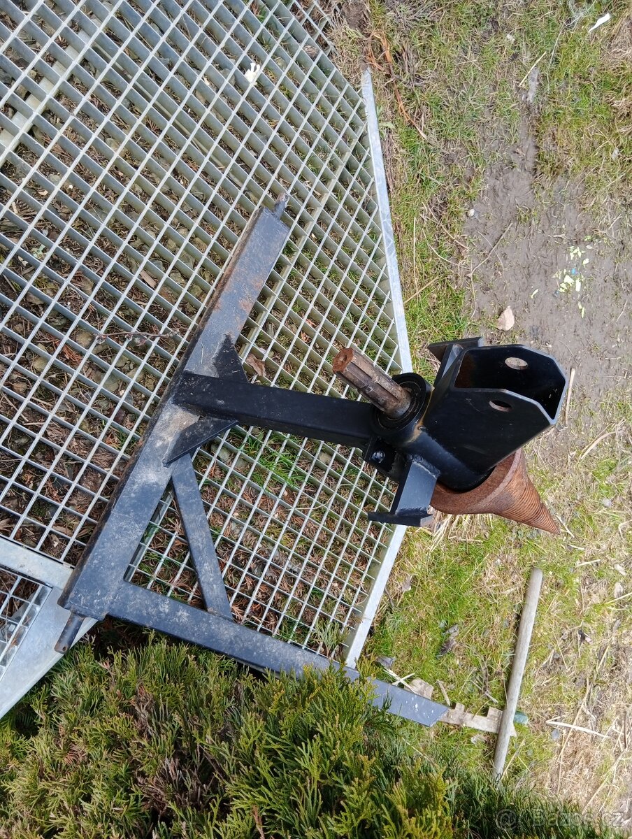 Kuželová štípačka na malotraktor - 2