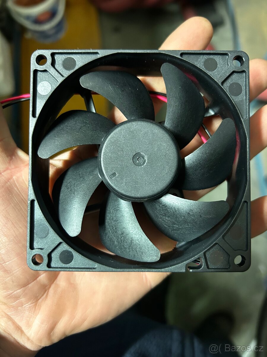 ventilátor Sunon EF92252S1-1000U-A99. - 2