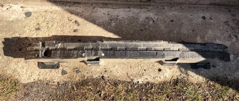 VÝZTUHA ZADNÍHO NÁRAZNÍKU VW PASSAT 2013 - 2