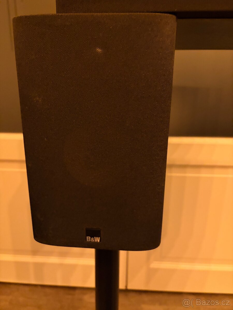 Sestava reproduktorů domácího kina B&W - 2