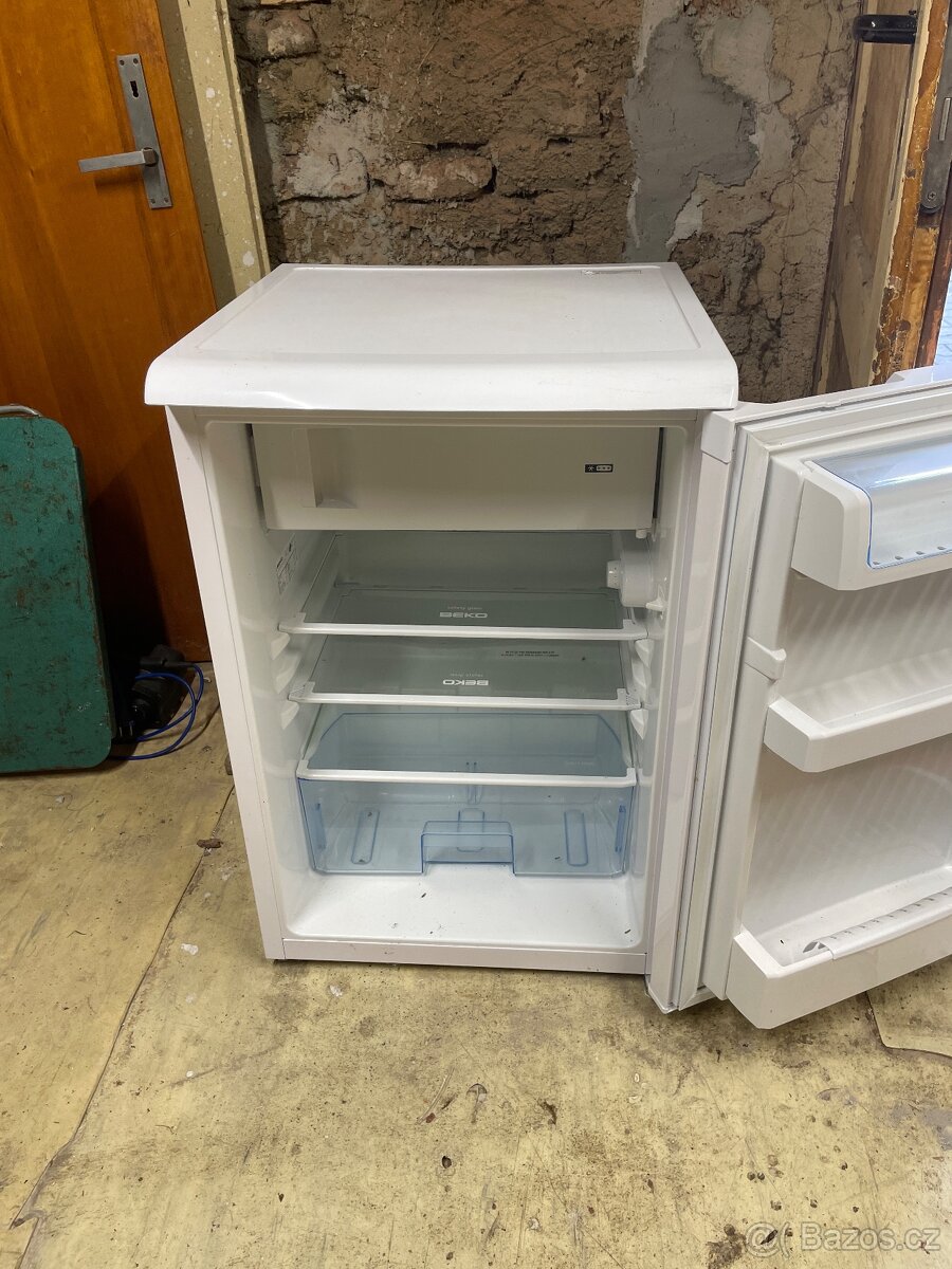 Lednice s mrazákem Beko - 2