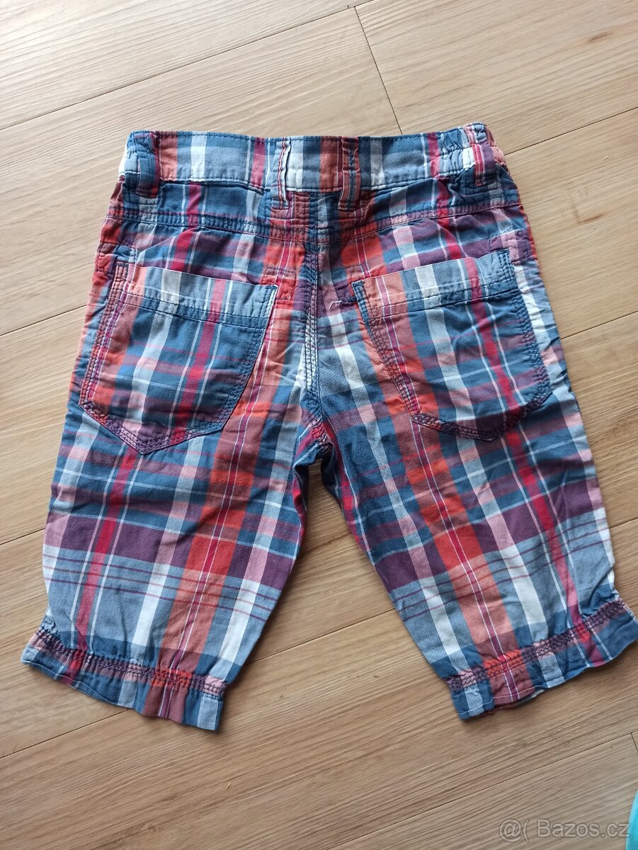 Karečkované kraťasy velikost 122 - 2