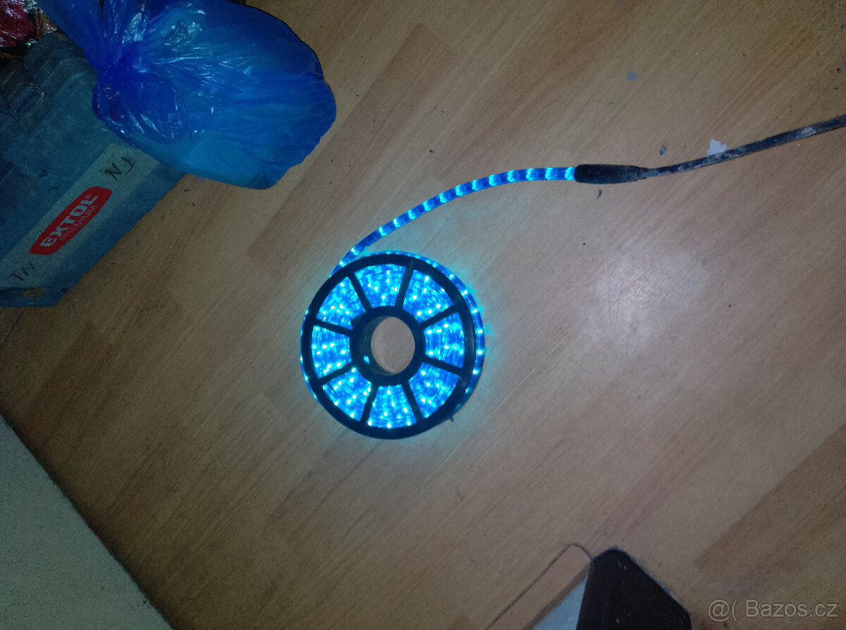 dva vánoční led hadi do exteriéru - 2