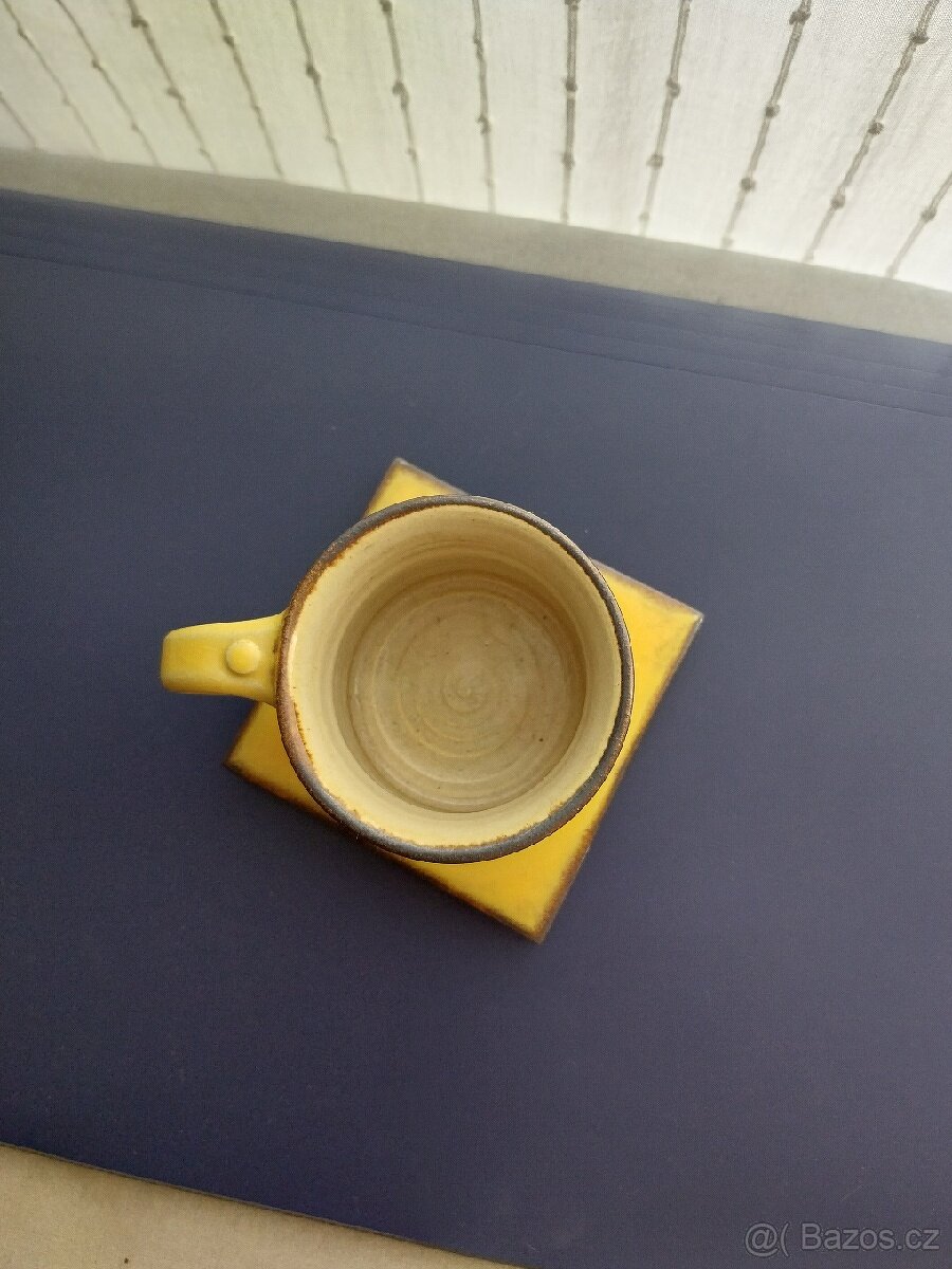 Hrneček s talířkem - 2