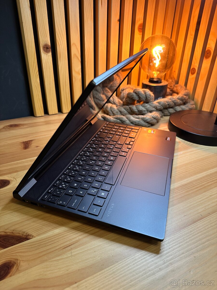 HP Victus V15-fb1620nc, Záruka 5/26 - 2