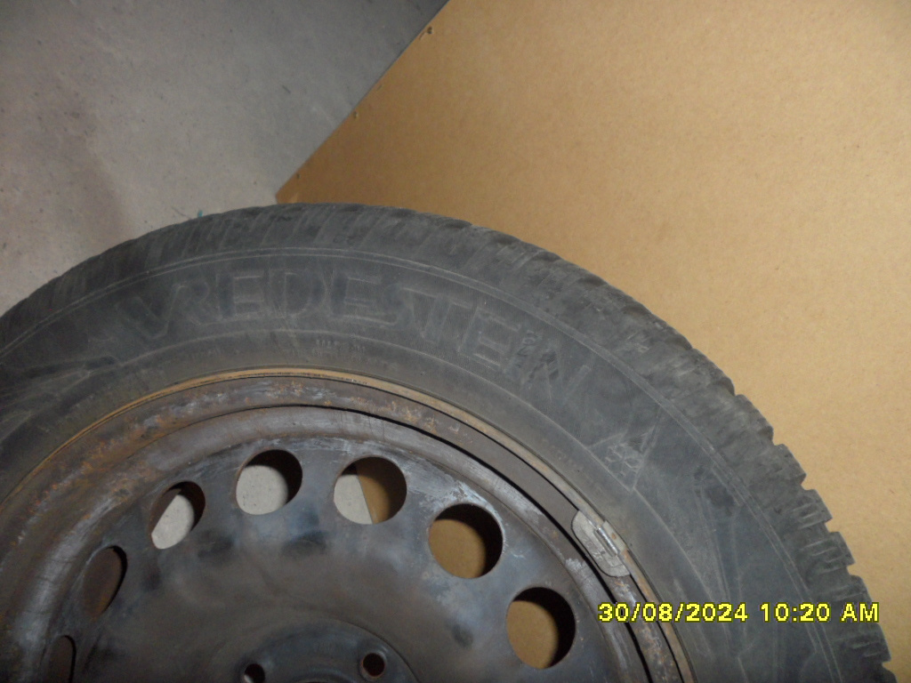 Prodám zimní pneu 195/60 R16 - 2