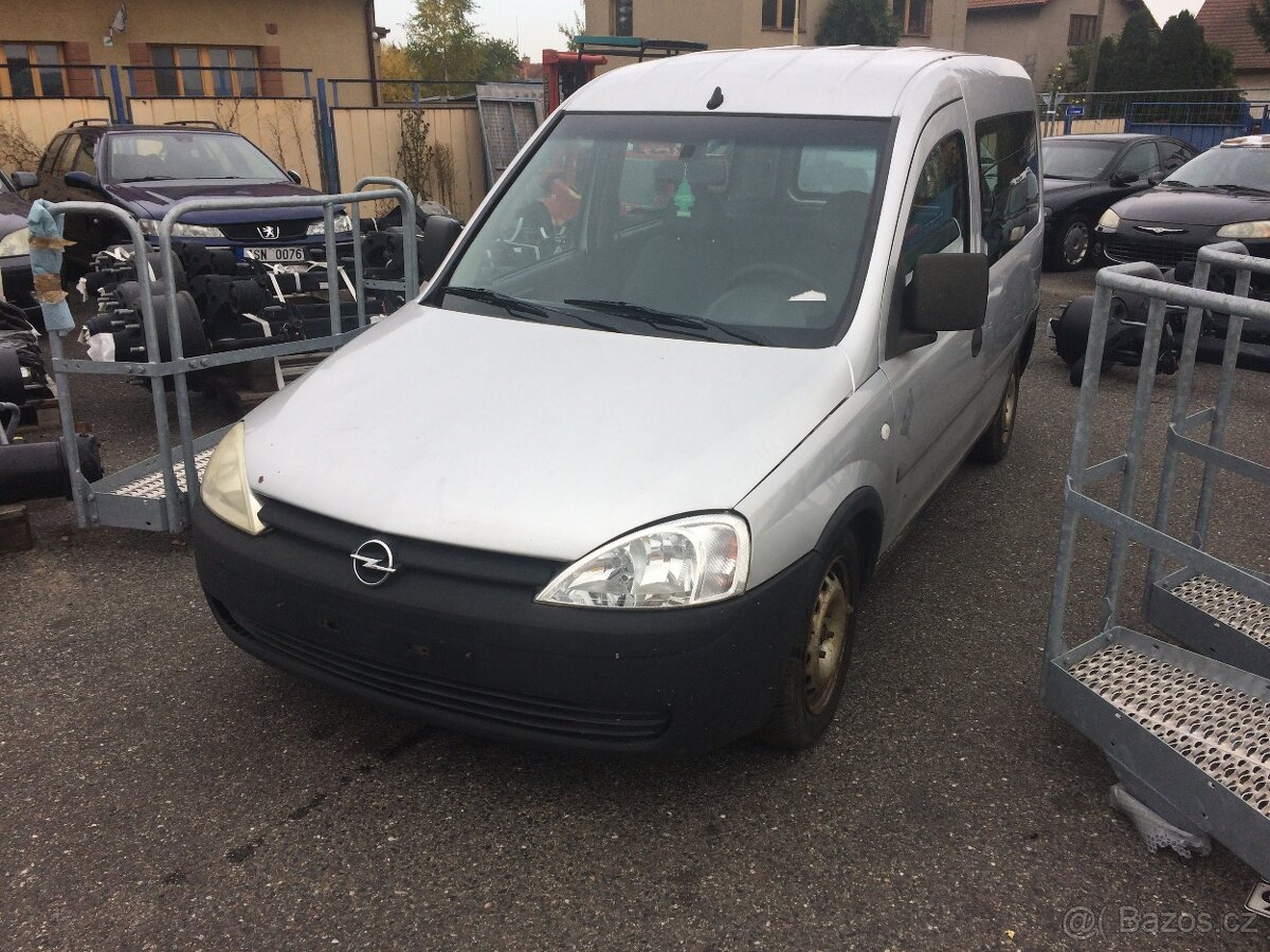 Opel combo 1.7dti 5.míst - 2