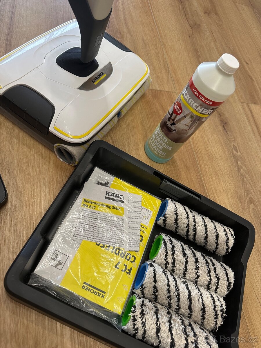 Podlahová myčka Kärcher - 2